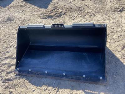 John Deere CE60 Bucket