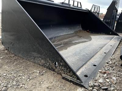 John Deere CE66 Bucket