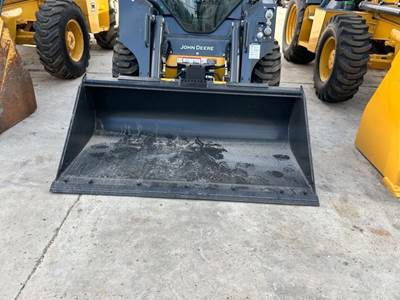 John Deere CE66 Bucket