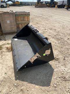 John Deere CE66 Bucket