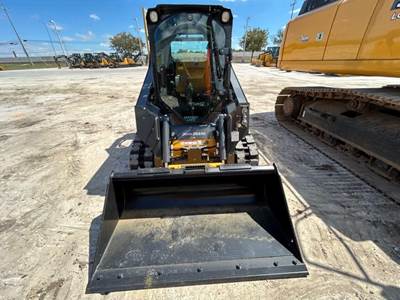 John Deere CE66 Bucket