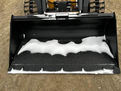 John Deere CE66 Bucket