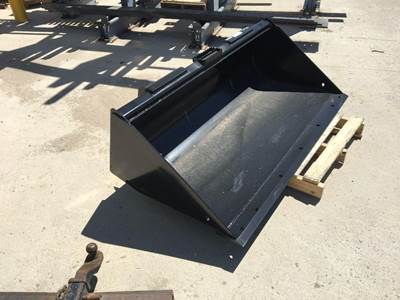 John Deere CE66 Bucket