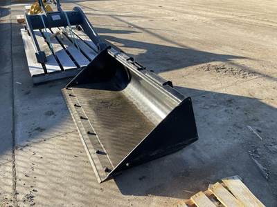 John Deere CE72 Bucket