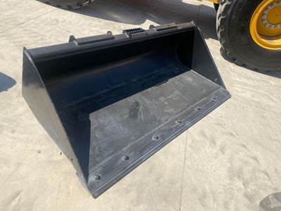 John Deere CE72 Bucket