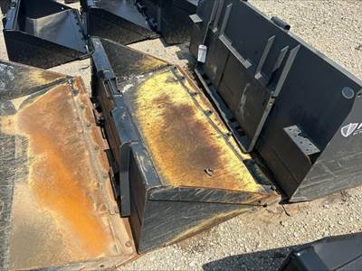 John Deere CE72 Bucket