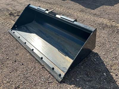 John Deere CE78 Bucket