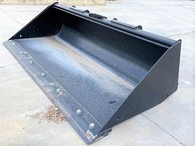 John Deere CE78 Bucket