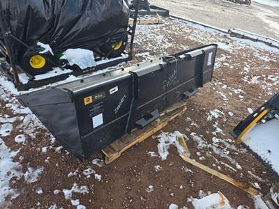 John Deere CE84 Bucket