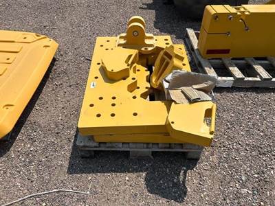John Deere CRLHITCH W/C Bucket