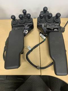 John Deere JOYSTICK - F Bucket