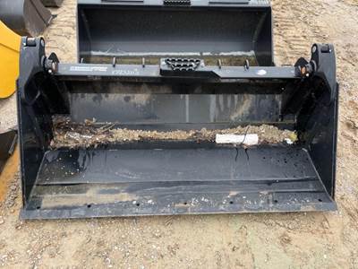 John Deere MP66 Bucket