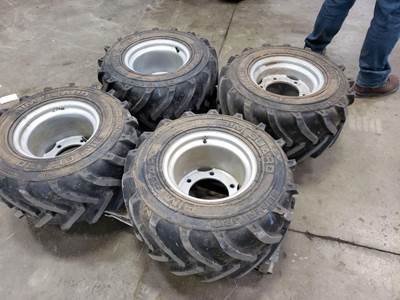 Vermeer TIRES Bucket