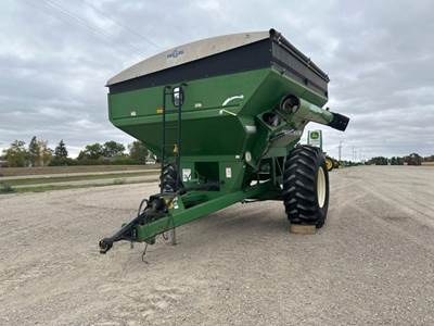 Brent 672 Grain Cart