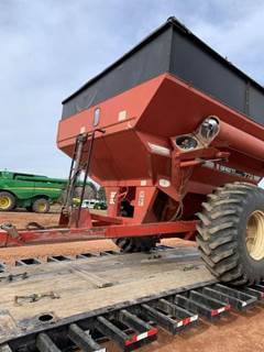 Brent 772 Grain Cart
