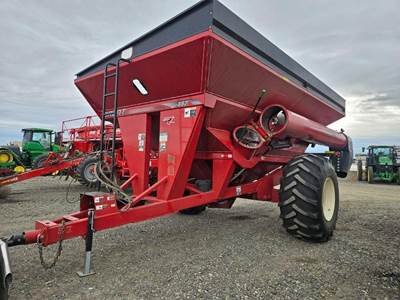 Brent 882 Grain Cart
