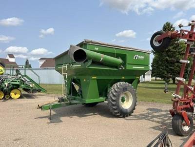 E-Z Trail 710 Grain Cart