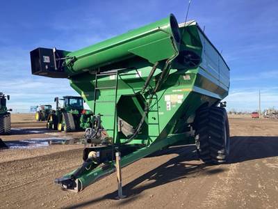 J&M 1050 Grain Cart