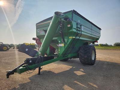 J&M 1112-20T Grain Cart