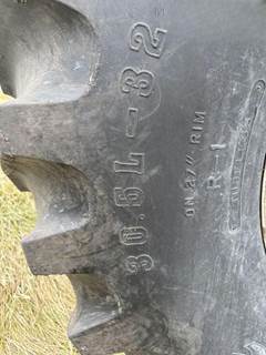 J&M 750-14 Grain Cart