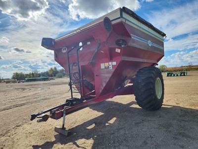 J&M 750 Grain Cart