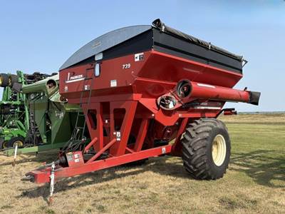 Parker 739 Grain Cart