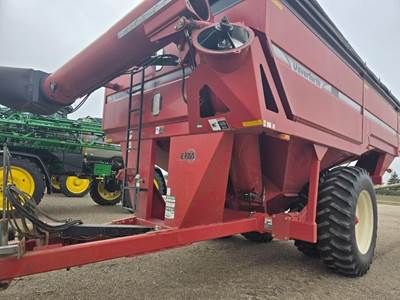 Unverferth 1315 Grain Cart