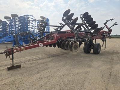 Case IH Ecolo-Tiger 870 Ripper