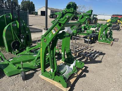 John Deere 320R Loader w/ Mounting Frame, Hoses & Deluxe Hood Guard