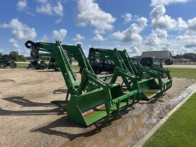 Used 2023 John Deere 680R Front Mount Self-Leveling Loader with 2450MM Bucket & Grapple