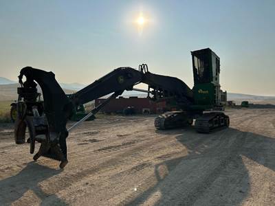 John Deere 2154D Tracked Log Loader