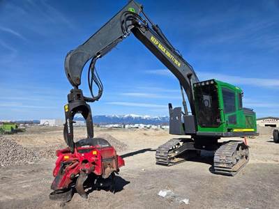 John Deere 2154G Log Loader