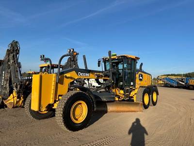 John Deere 672G Motor Grader