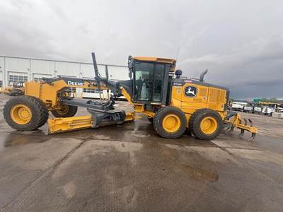 John Deere 672G Motor Grader