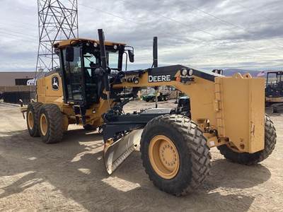 John Deere 672G Motor Grader
