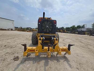 John Deere 672G Motor Grader