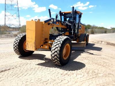 John Deere 672G Motor Grader