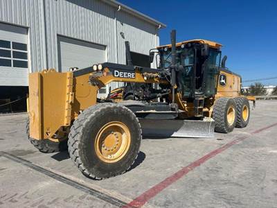 John Deere 672G Motor Grader