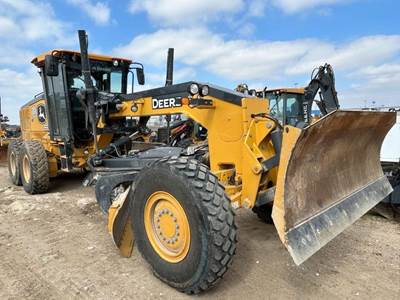 John Deere 672G Motor Grader