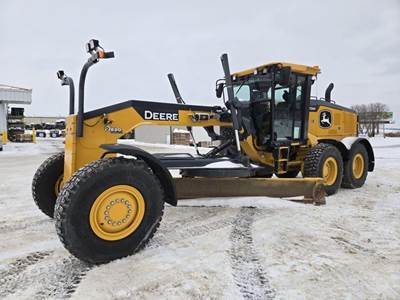 John Deere 672G Motor Grader