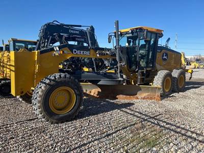 John Deere 672G Motor Grader