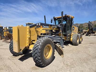 John Deere 672G Motor Grader