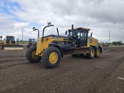 John Deere 672G Motor Grader