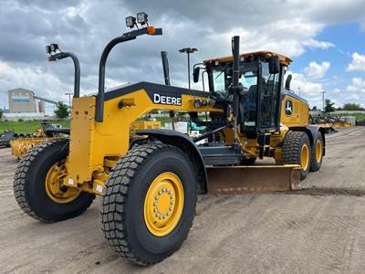 John Deere 672G Motor Grader