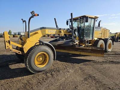 John Deere 770G Motor Grader