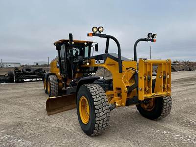 John Deere 772G Motor Grader