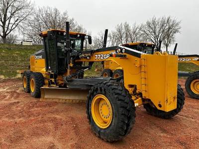 John Deere 772G Motor Grader