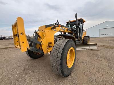 John Deere 772G Motor Grader