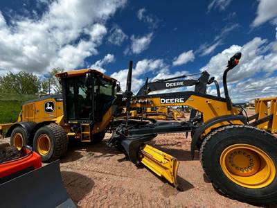 John Deere 772G Motor Grader
