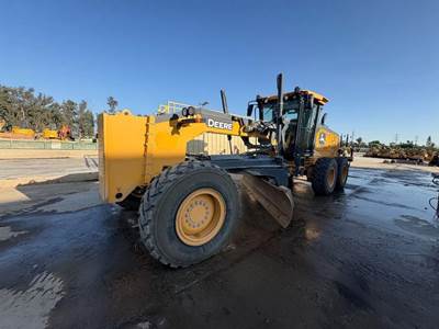 John Deere 772G Motor Grader